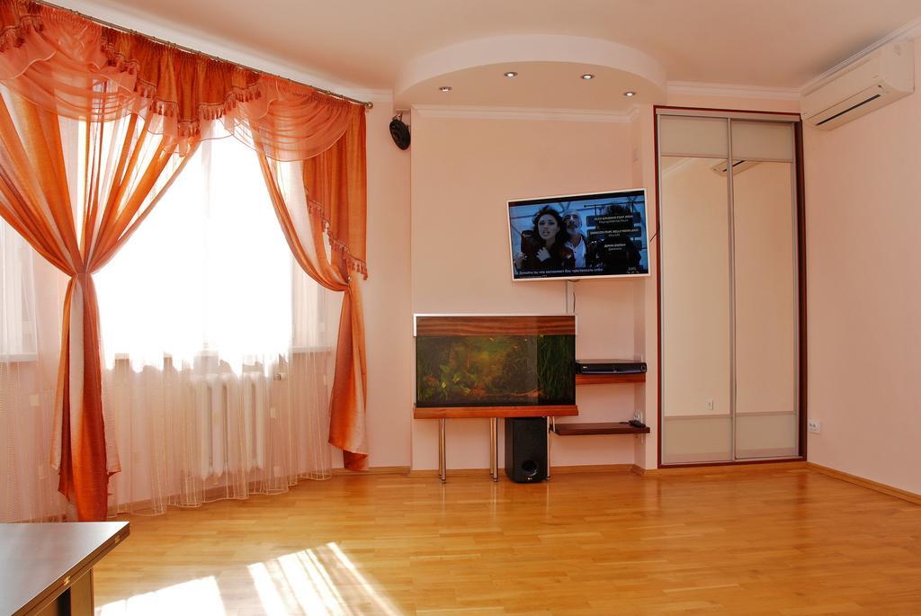 Kiev Pozniaky Apartment Zimmer foto