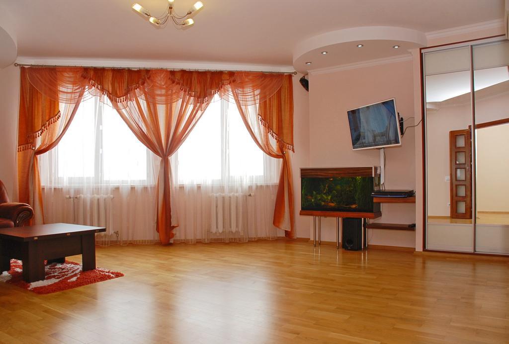 Kiev Pozniaky Apartment Zimmer foto